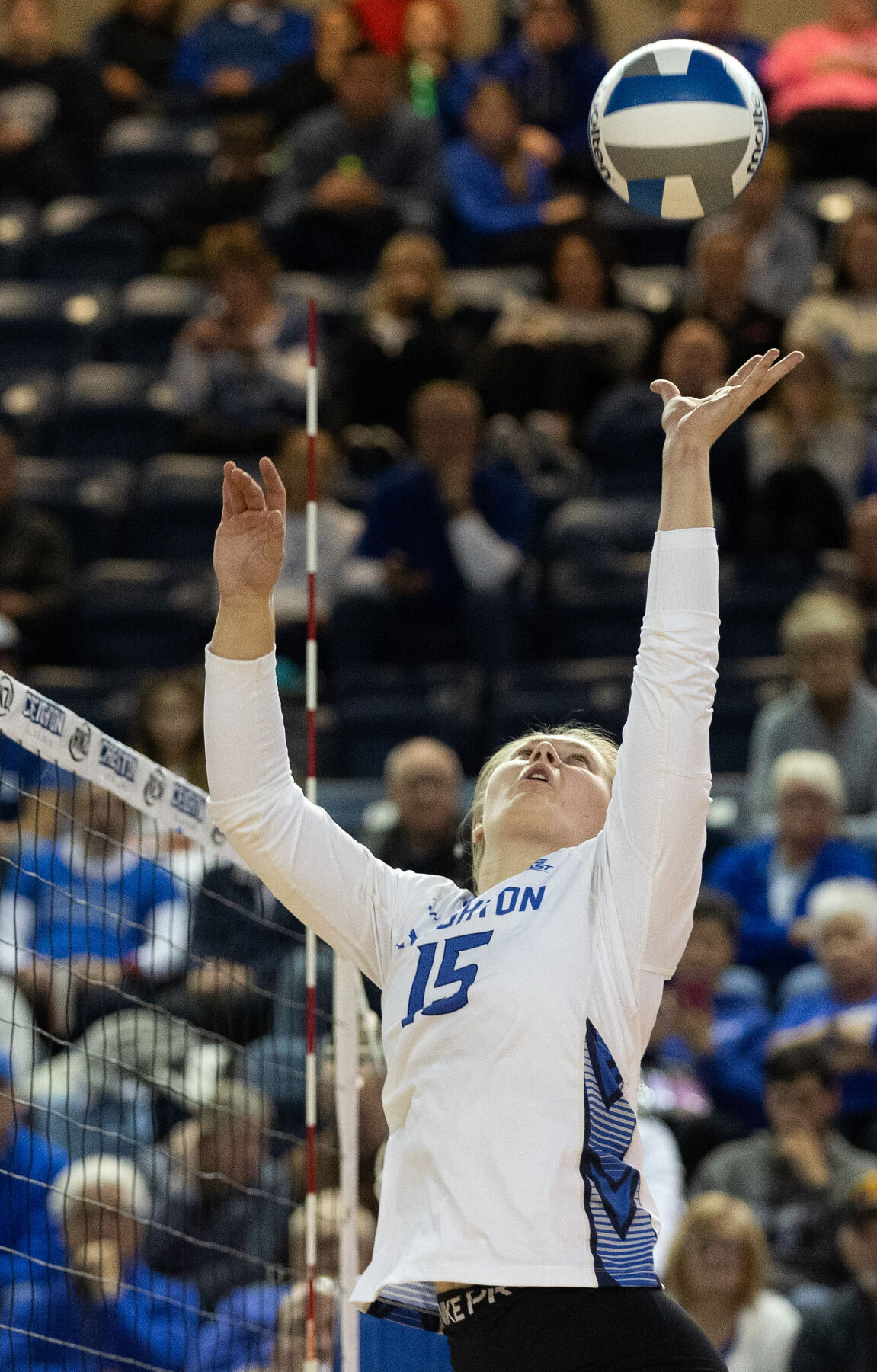 111222-owh-spo-cuvolley-em06.jpg